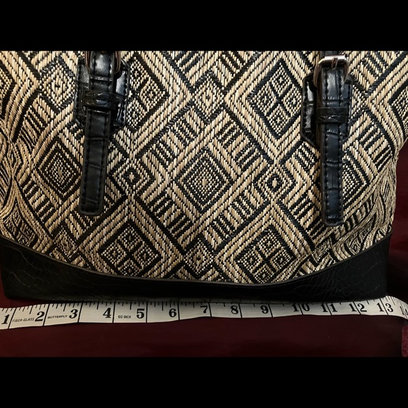 New Dana Buchman purse - Picture 5 of 6